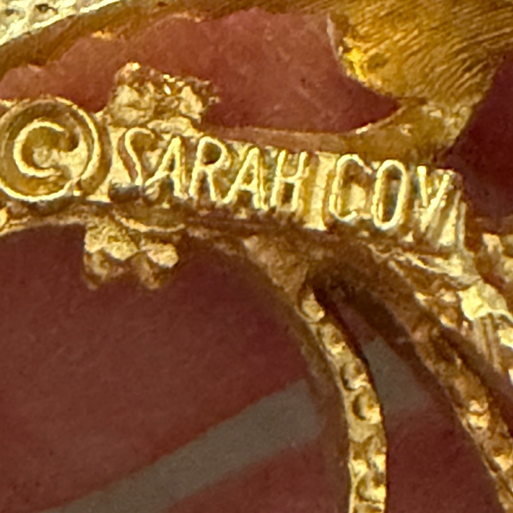 Vintage Sarah Coventry brooch gold tone green jade stone faux pearl flower - Picture 3 of 4